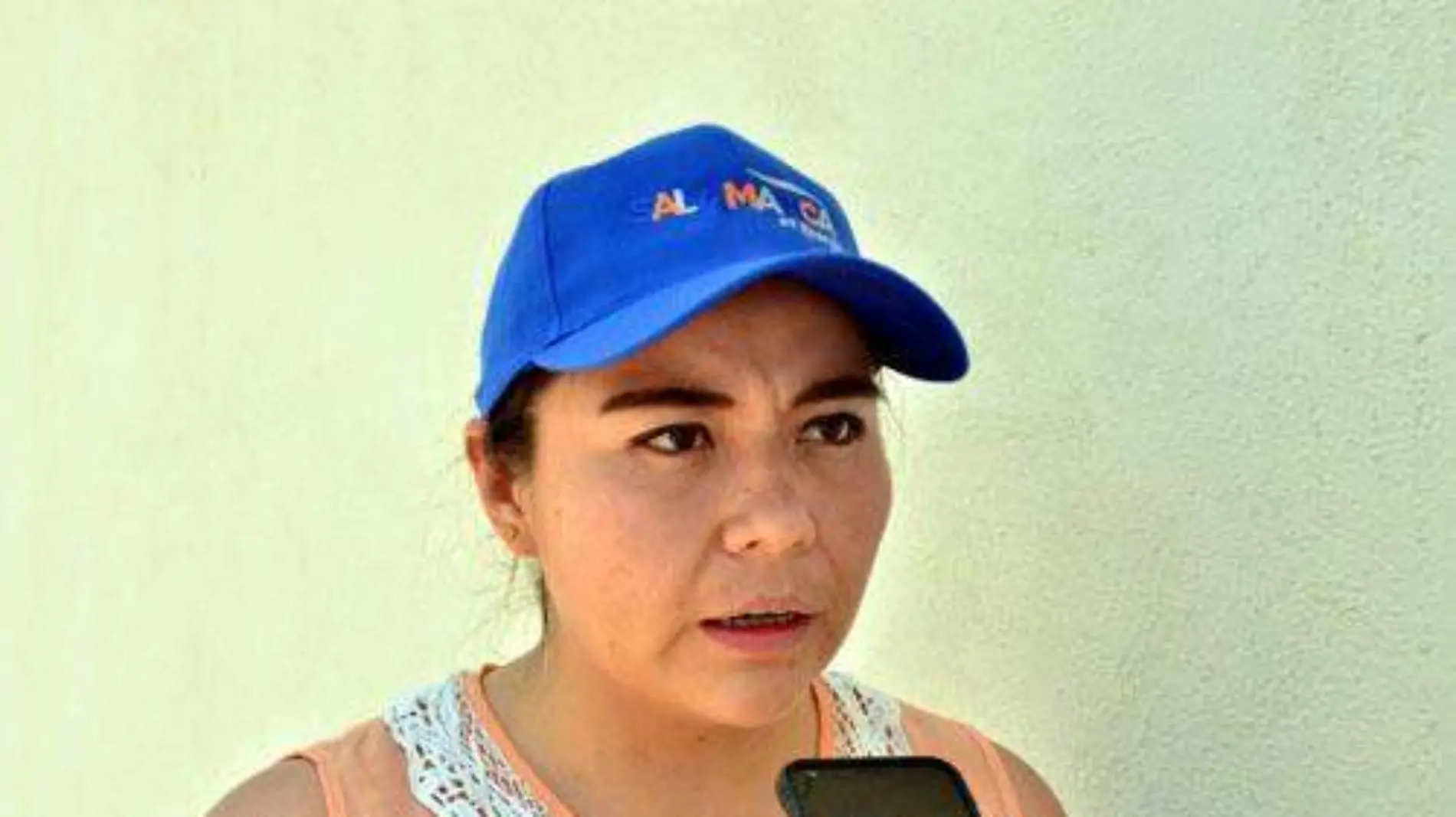 LA DIRECTORA